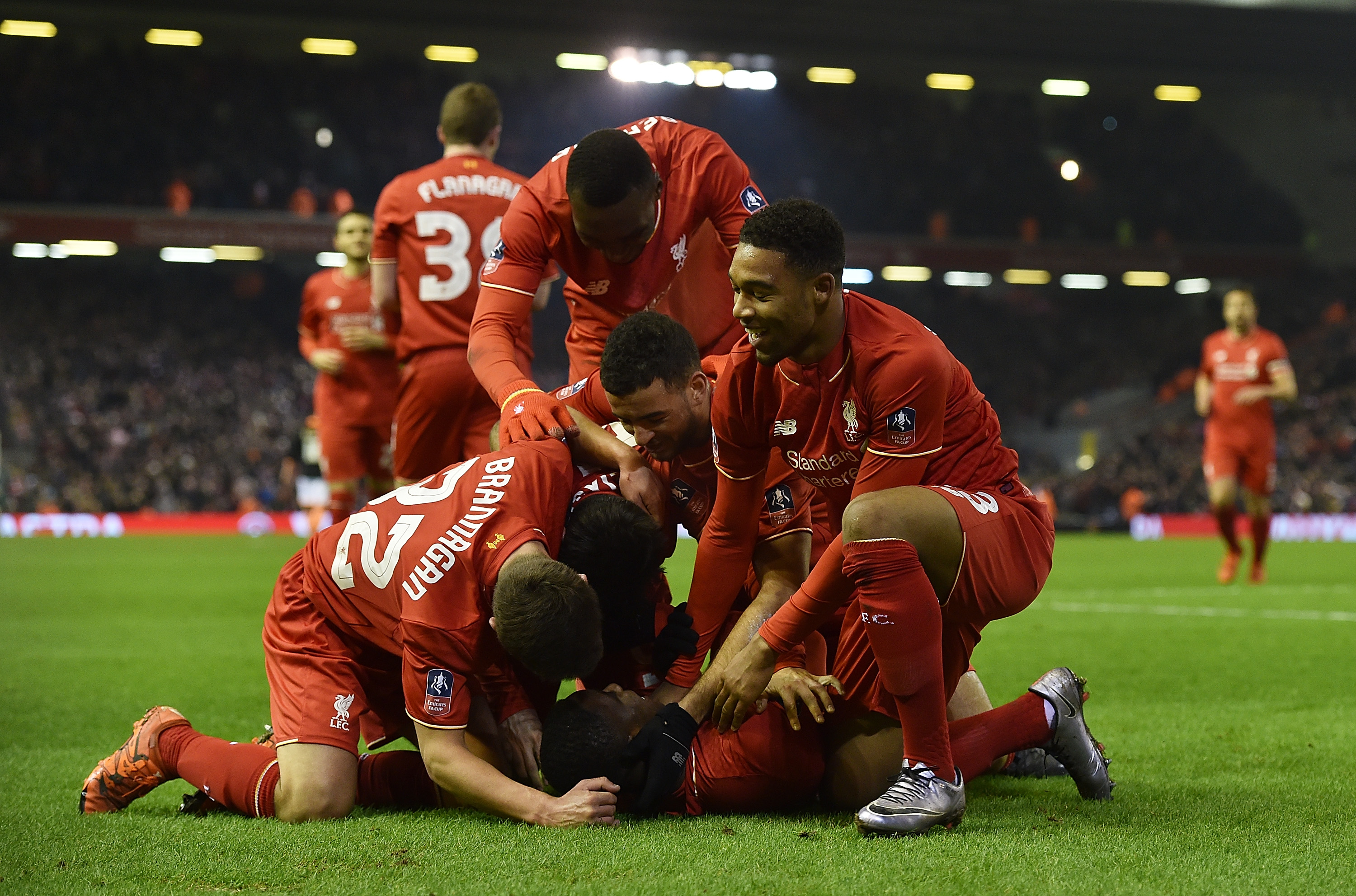 每体：库库离开巴萨因为不被信任，巴尔韦德当时看好米兰达（每体：缺乏信任促使库库离开巴萨，巴尔韦德当年更青睐米兰达）