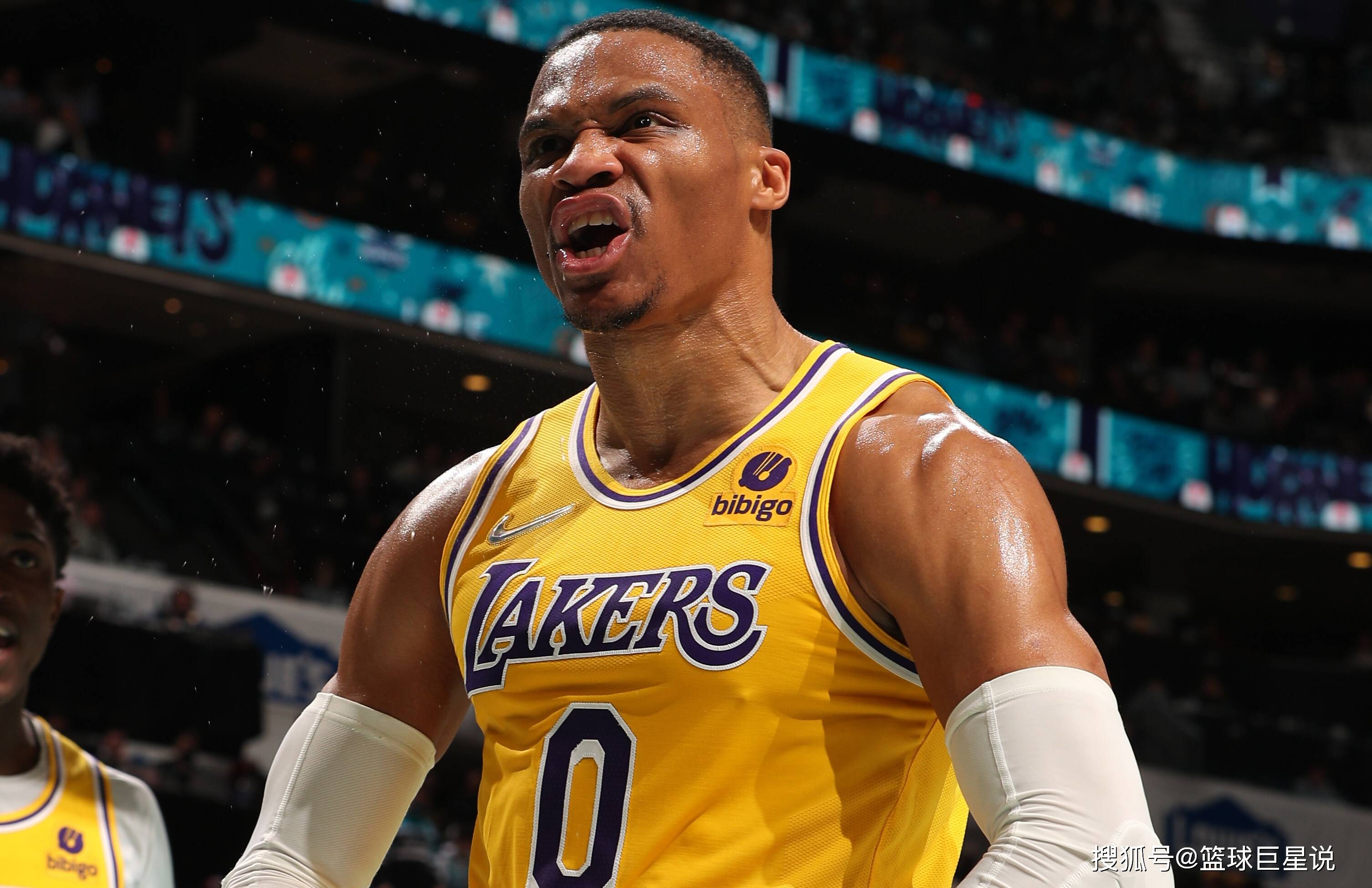 麦肯尼：教练的战术调整很有帮助；坎比亚索送出精彩的助攻（麦肯尼称教练战术调整受益匪浅，坎比亚索奉献绝妙助攻）