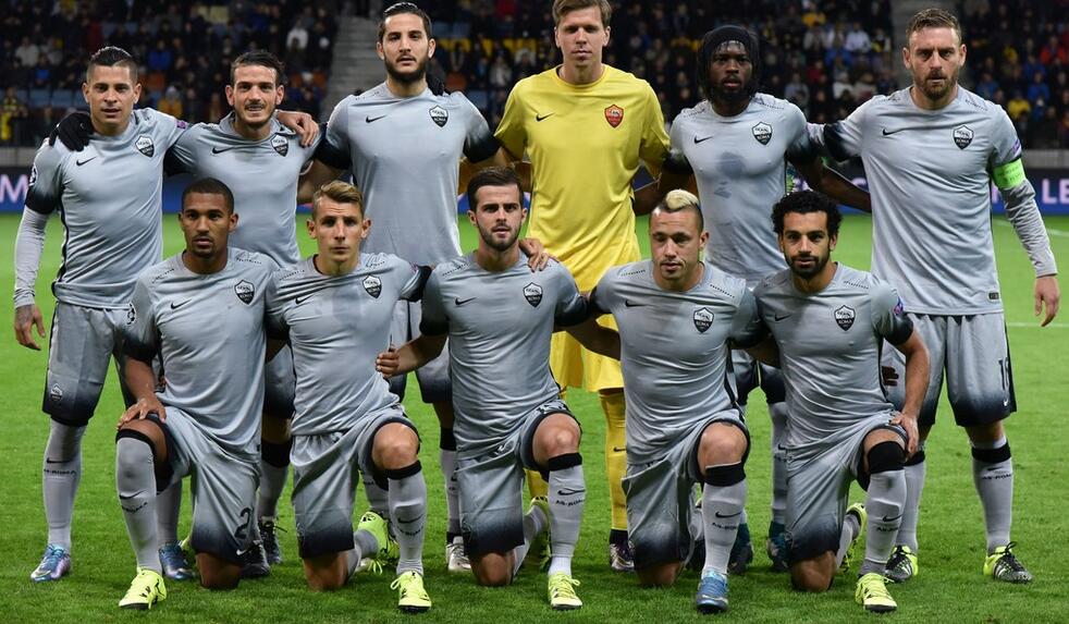 篮球赛场上的精彩瞬间（篮球赛场高光瞬间）