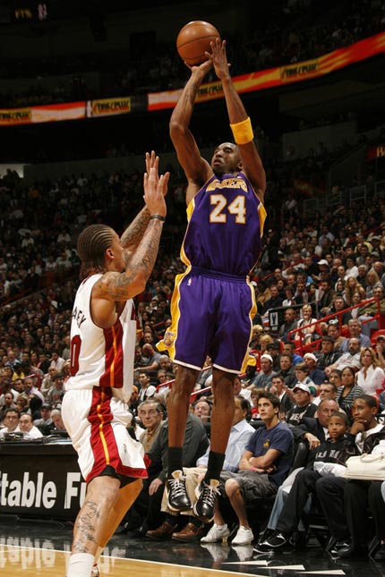 国米vs博洛尼亚点球大战回顾：巴斯托尼、巴雷拉、邦尼均丢点（回顾国米对博洛尼亚的点球大战：巴斯托尼、巴雷拉、邦尼相继罚失）