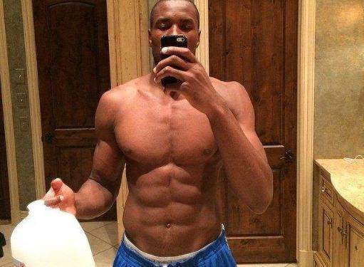 英超前瞻：维拉状态极佳剑指9连胜，西汉姆联已跌落降级区（英超前瞻：维拉火力正盛冲击九连胜，西汉姆联滑落至降级区）