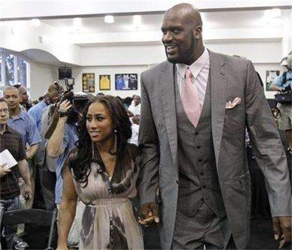 姆巴佩回归室内训练，芒特无意离开专注于保持健康做好季前备战（姆巴佩重返室内训练；芒特无意离队，专注健康备战季前）