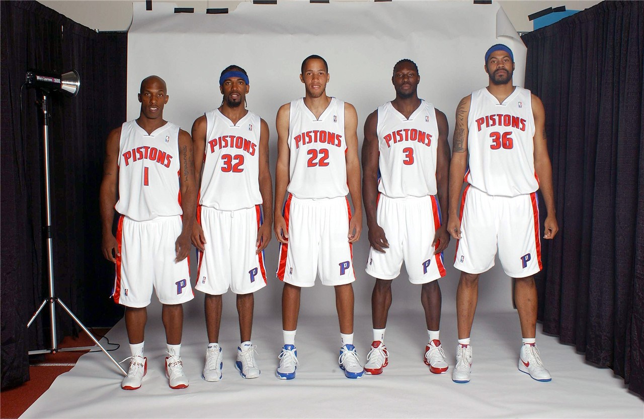 活塞13连胜追平队史纪录！坎宁安24+11带队客场险胜步行者（活塞豪取13连胜追平队史最佳，坎宁安24+11率队客场险克步行者）